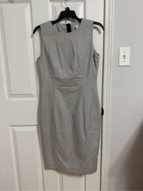 H&M Light Gray Sleeveless Sheath Dress